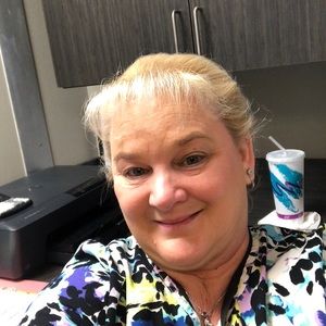 Meet your Posher, Sherry